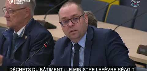 "M. le Ministre, à quand un véritable plan d'éradication de l'amiante?", interpelle A. Basquin